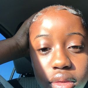 Meet your Posher, Ava